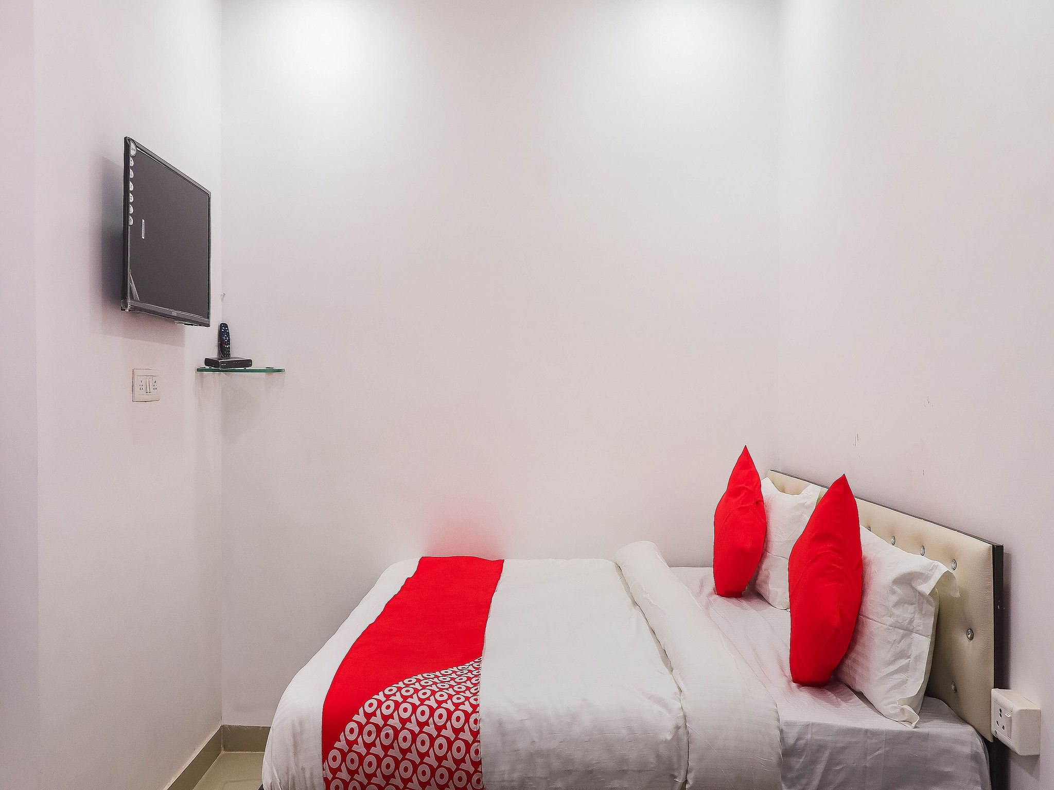 Hotel O M. S. Grand Classic Room 2