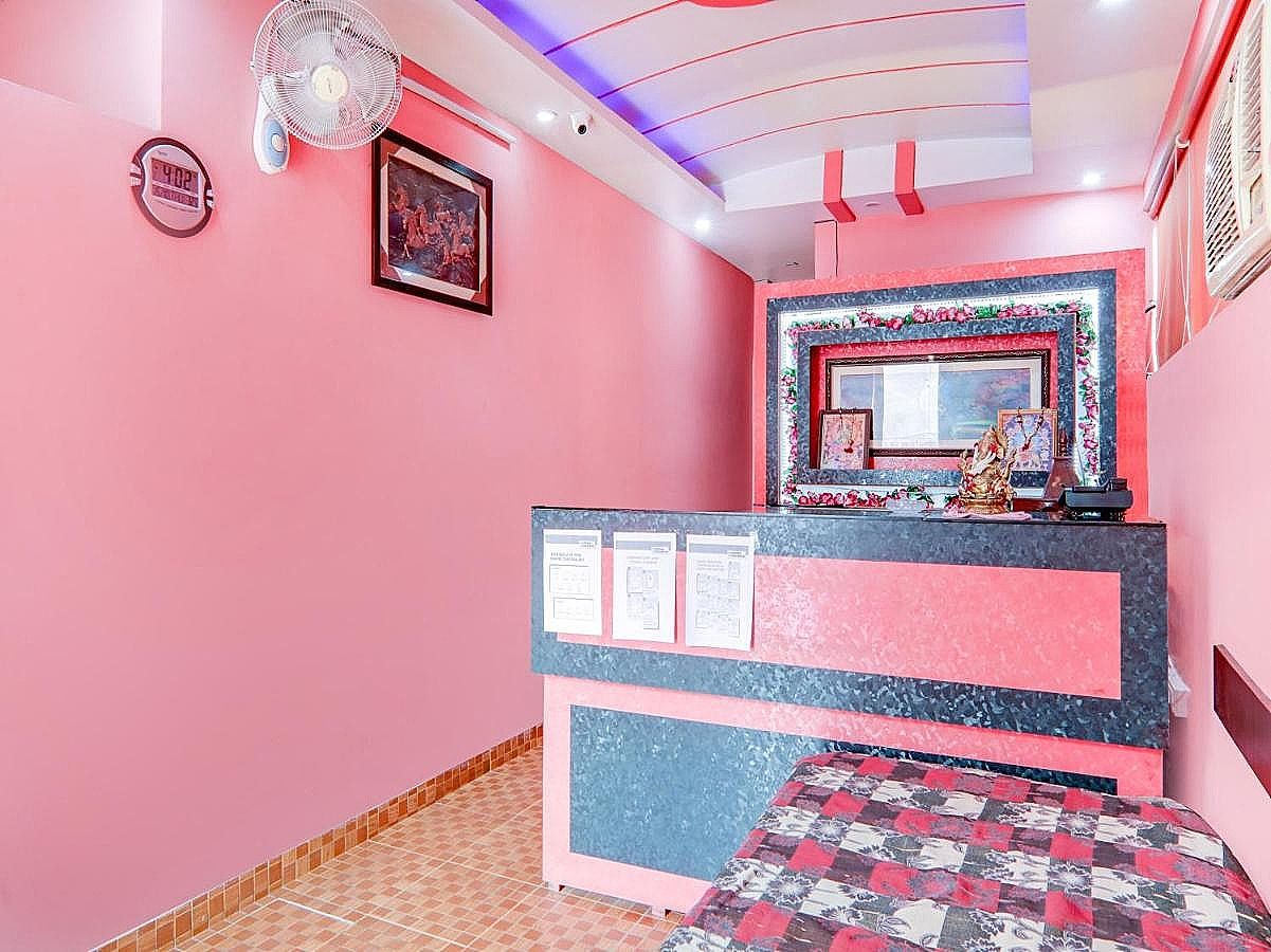 undefined OYO 76256 Trimurti Palace 7