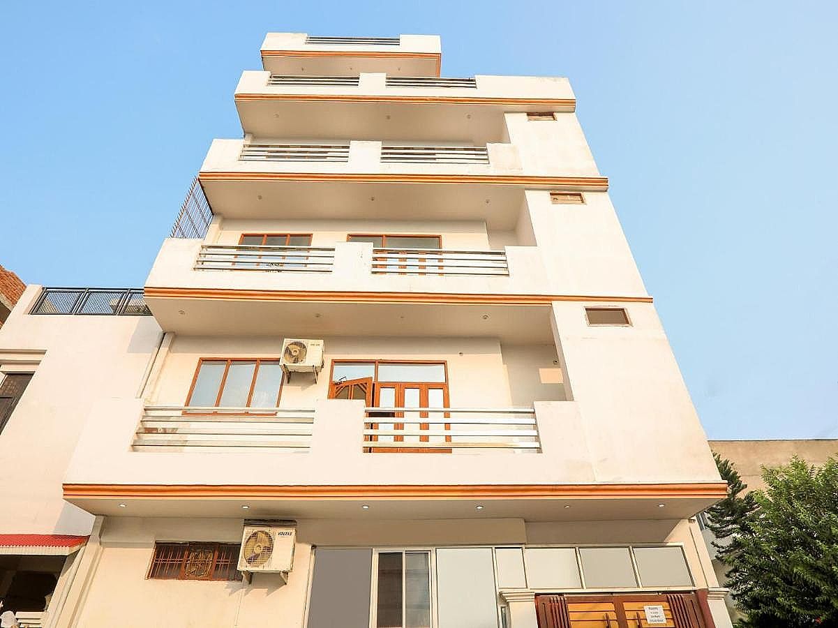 undefined OYO 76256 Trimurti Palace