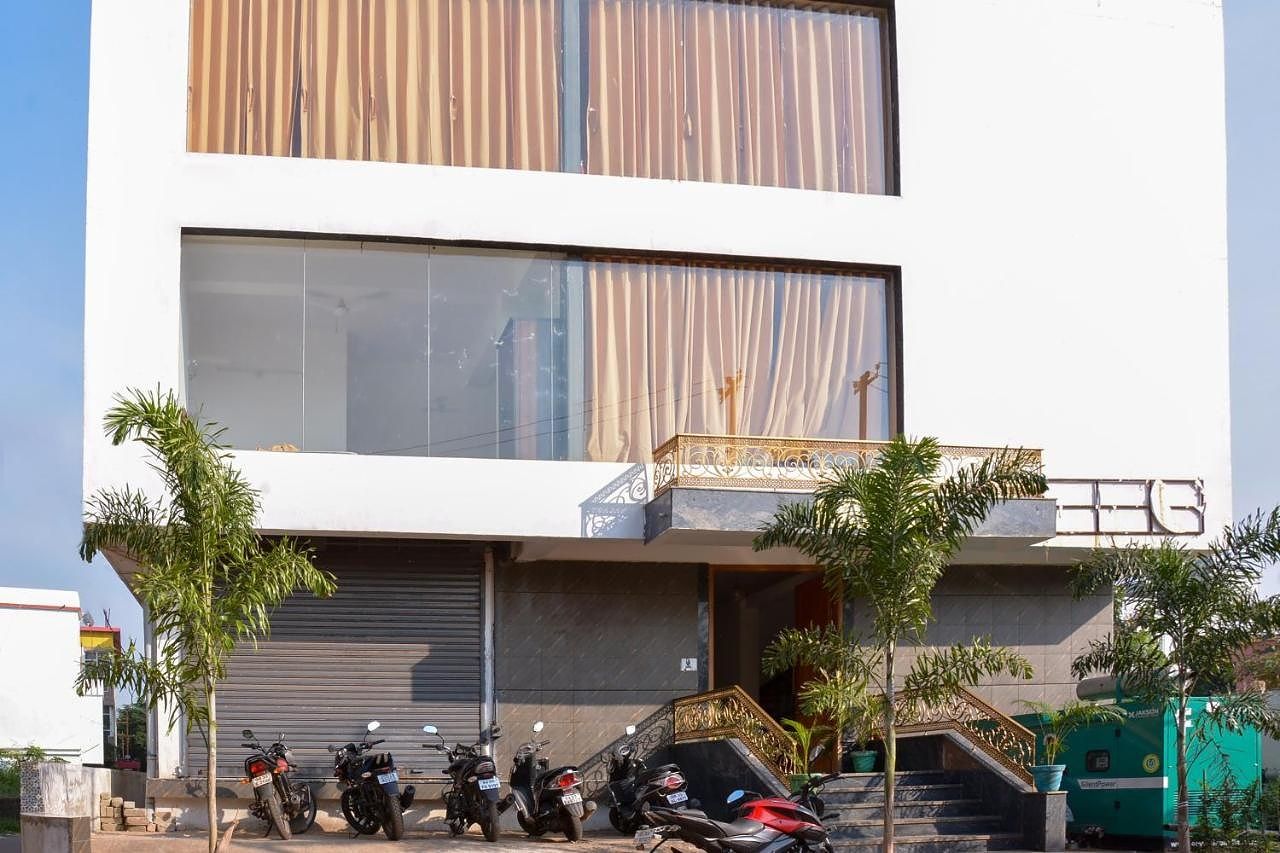 Hotel Exterior