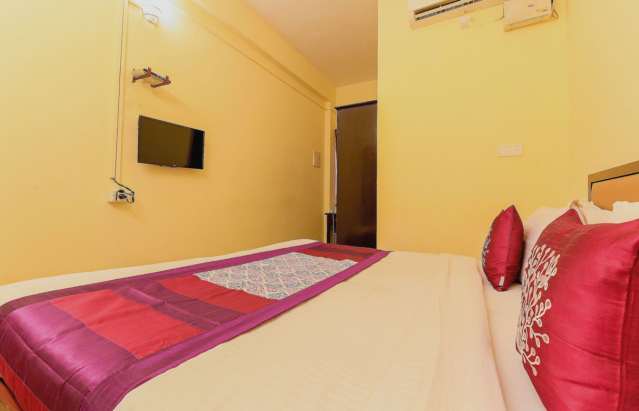 Super Hotel O Kollamkudimughal Kakkanad Formerly Diamond Inn Classic Room 3