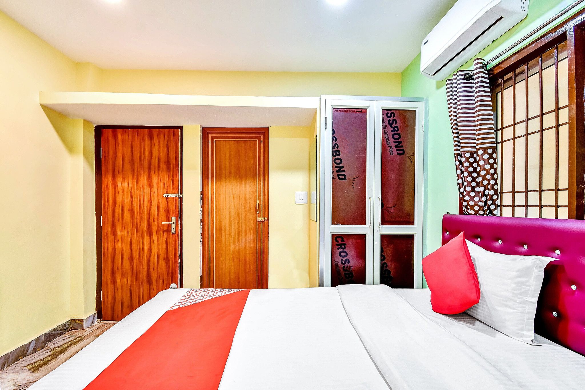 Hotel O Moody Moon Classic 8