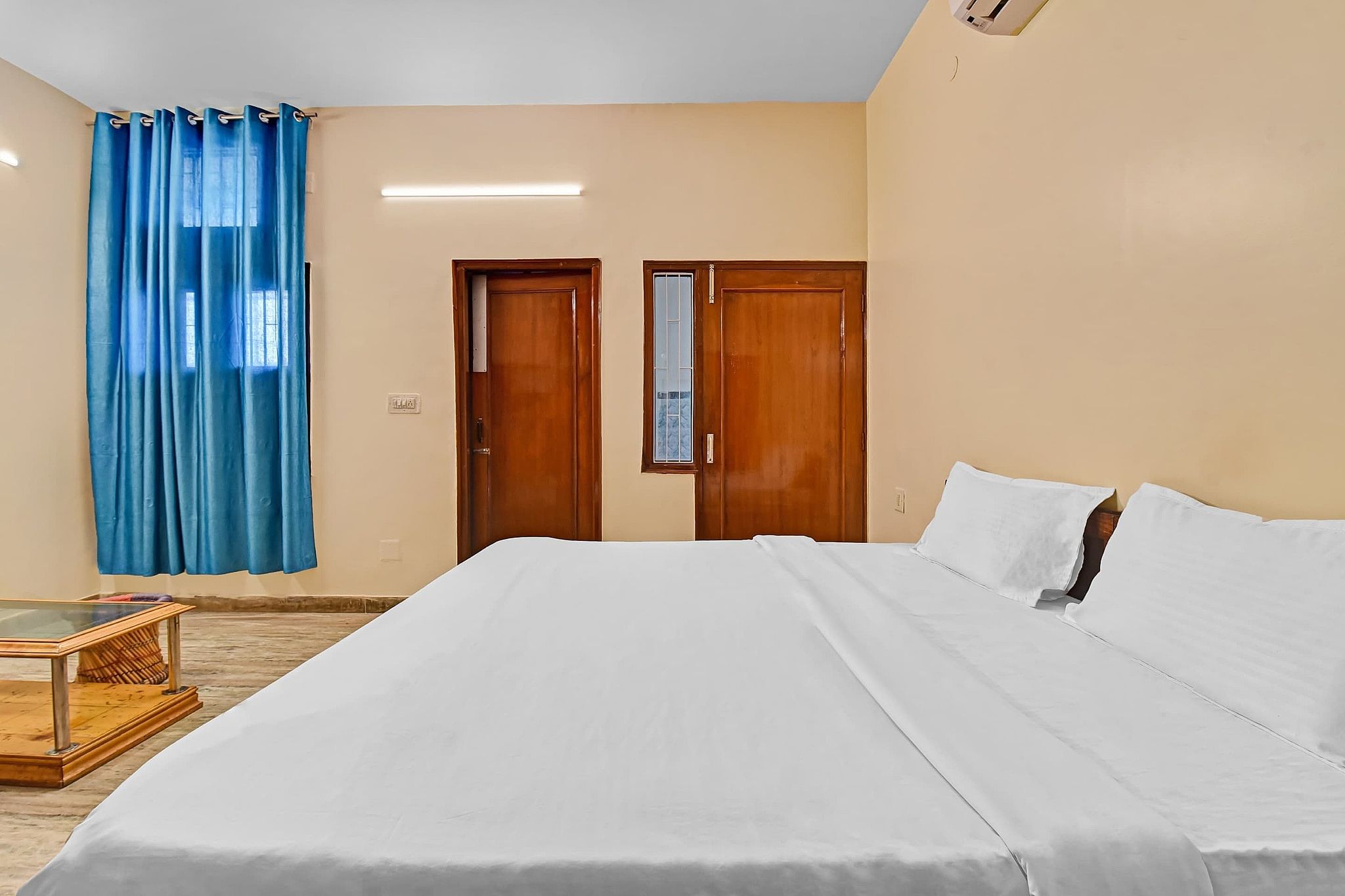 Hotel O by OYO Om Naman Classic 3