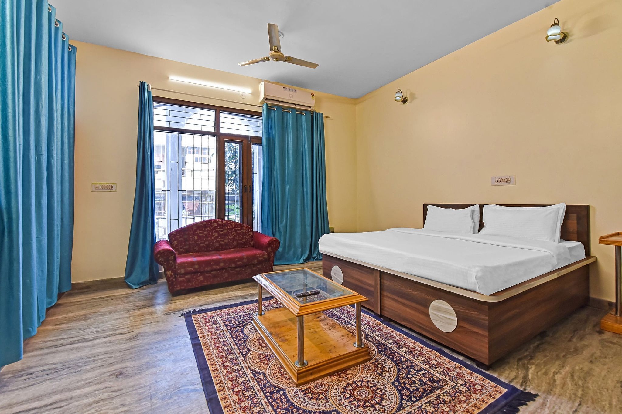 Hotel O by OYO Om Naman Classic 5