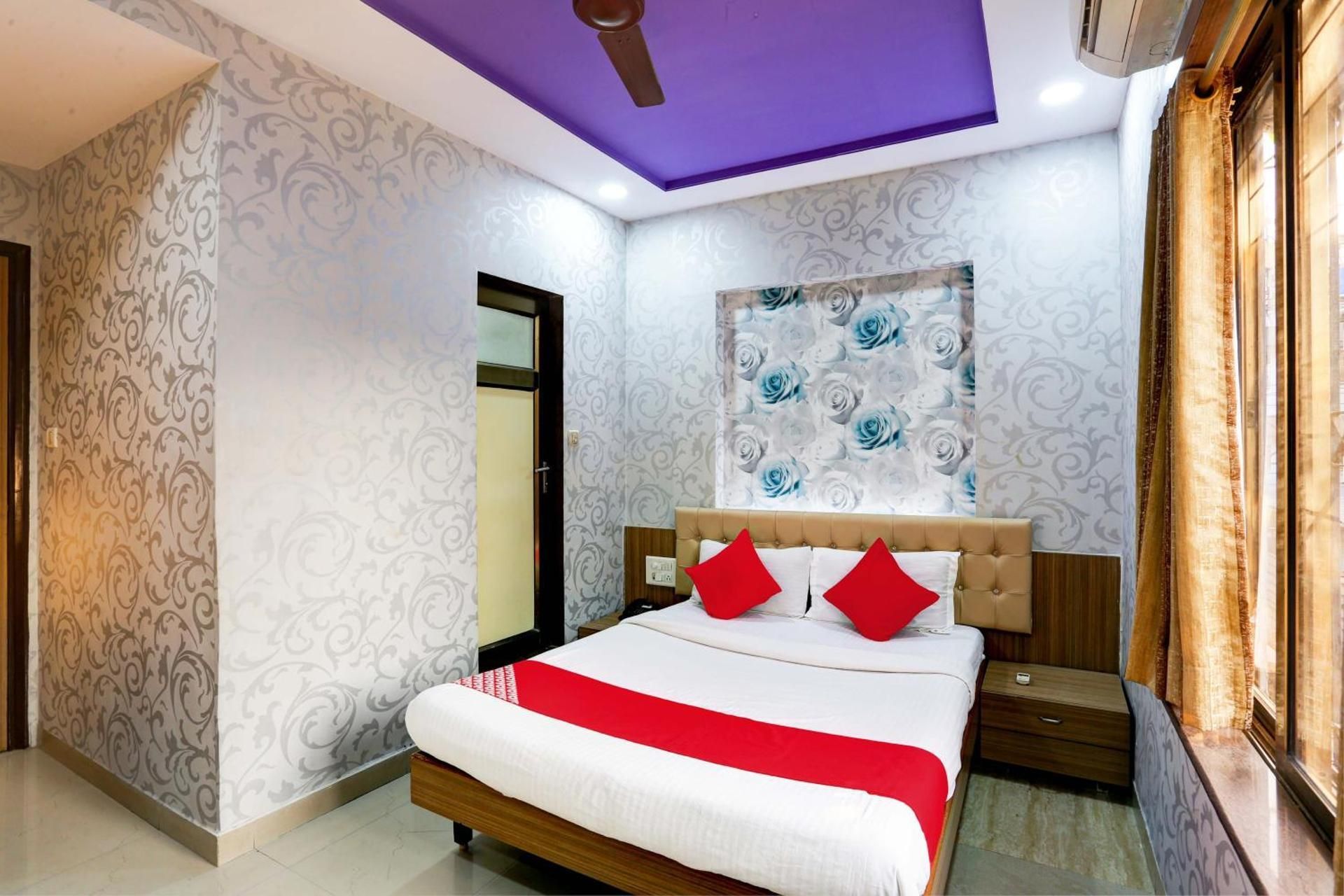 Hotel O Yatri Yadgar Classic Room