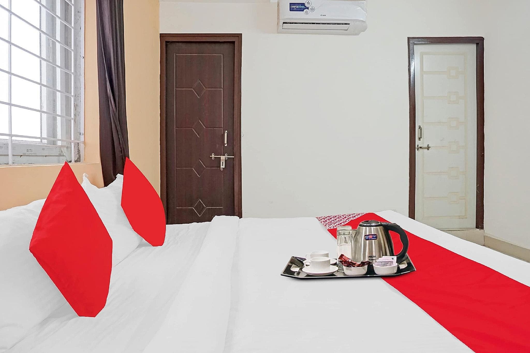 Hotel O Sapphire Homes Stay Classic Room 3