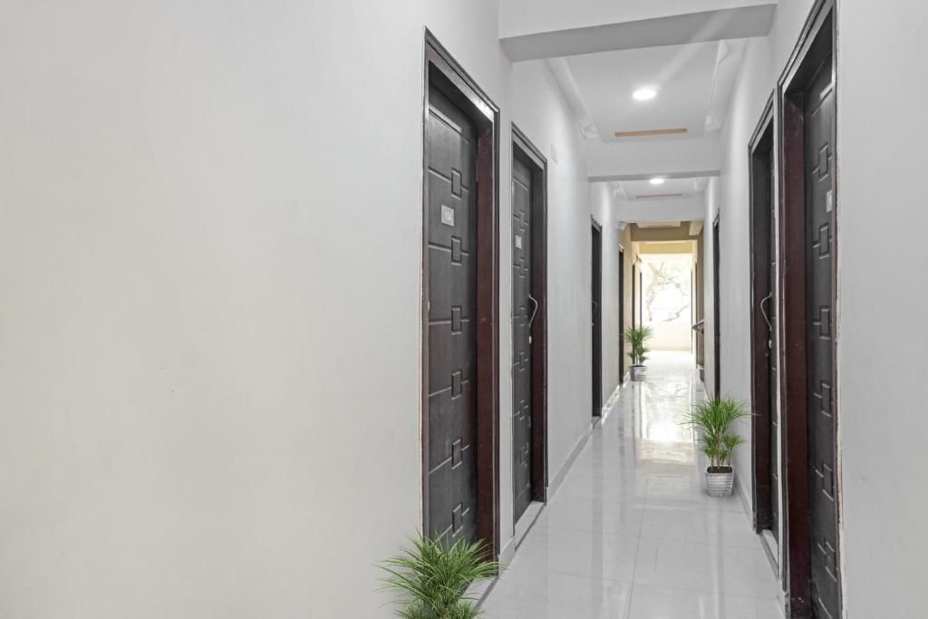 undefined Hotel O Sapphire Homes Stay 3