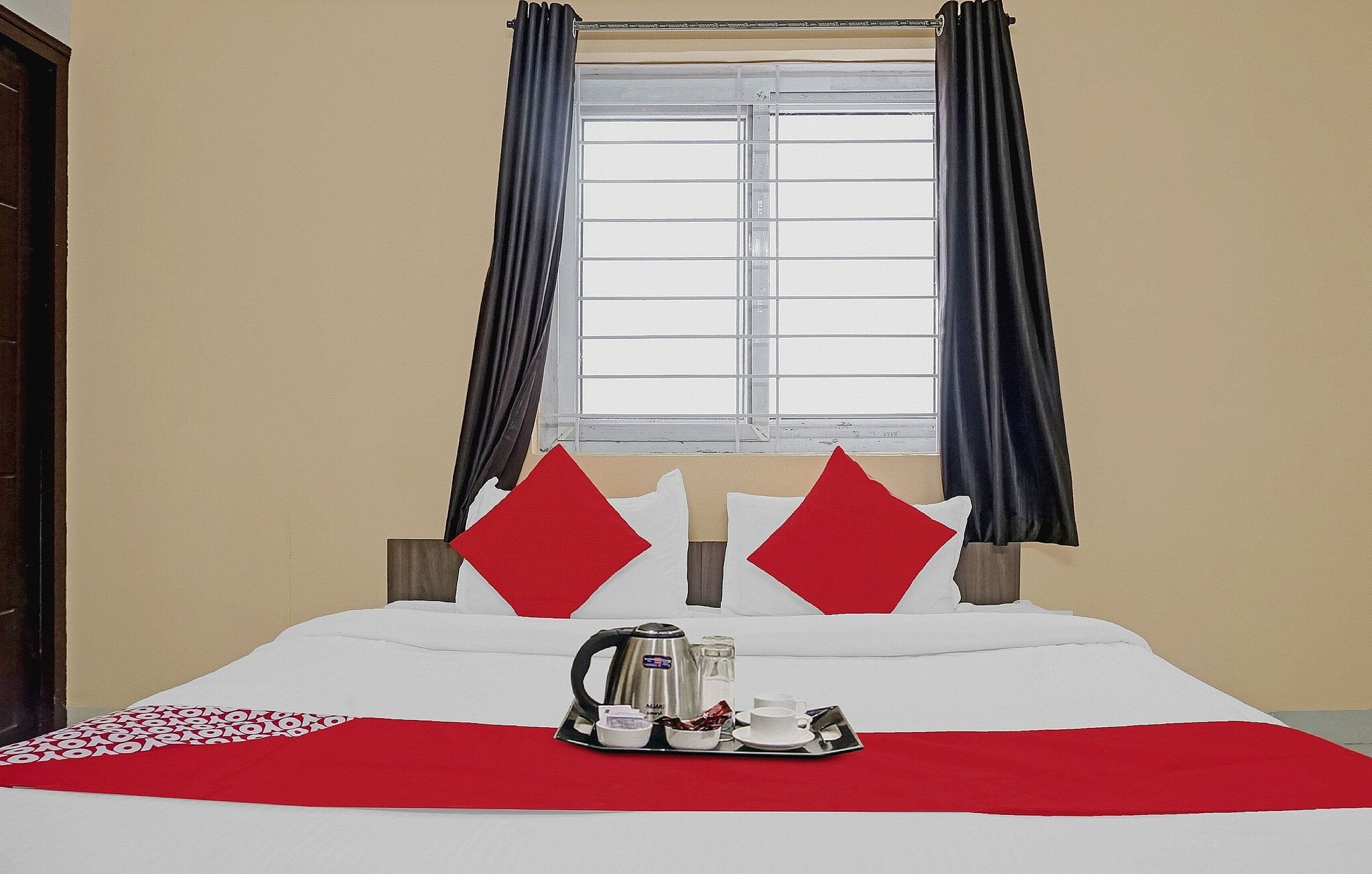 Hotel O Sapphire Homes Stay Classic Room 4