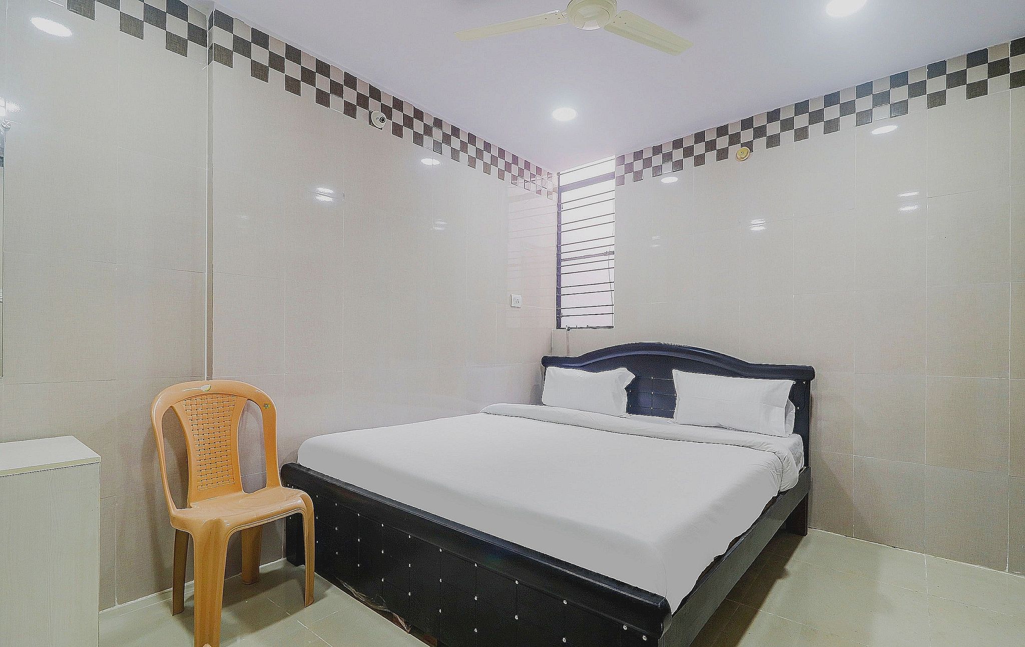 Hotel O Aroma Classic Near Nampally Railway station Classic Room 5