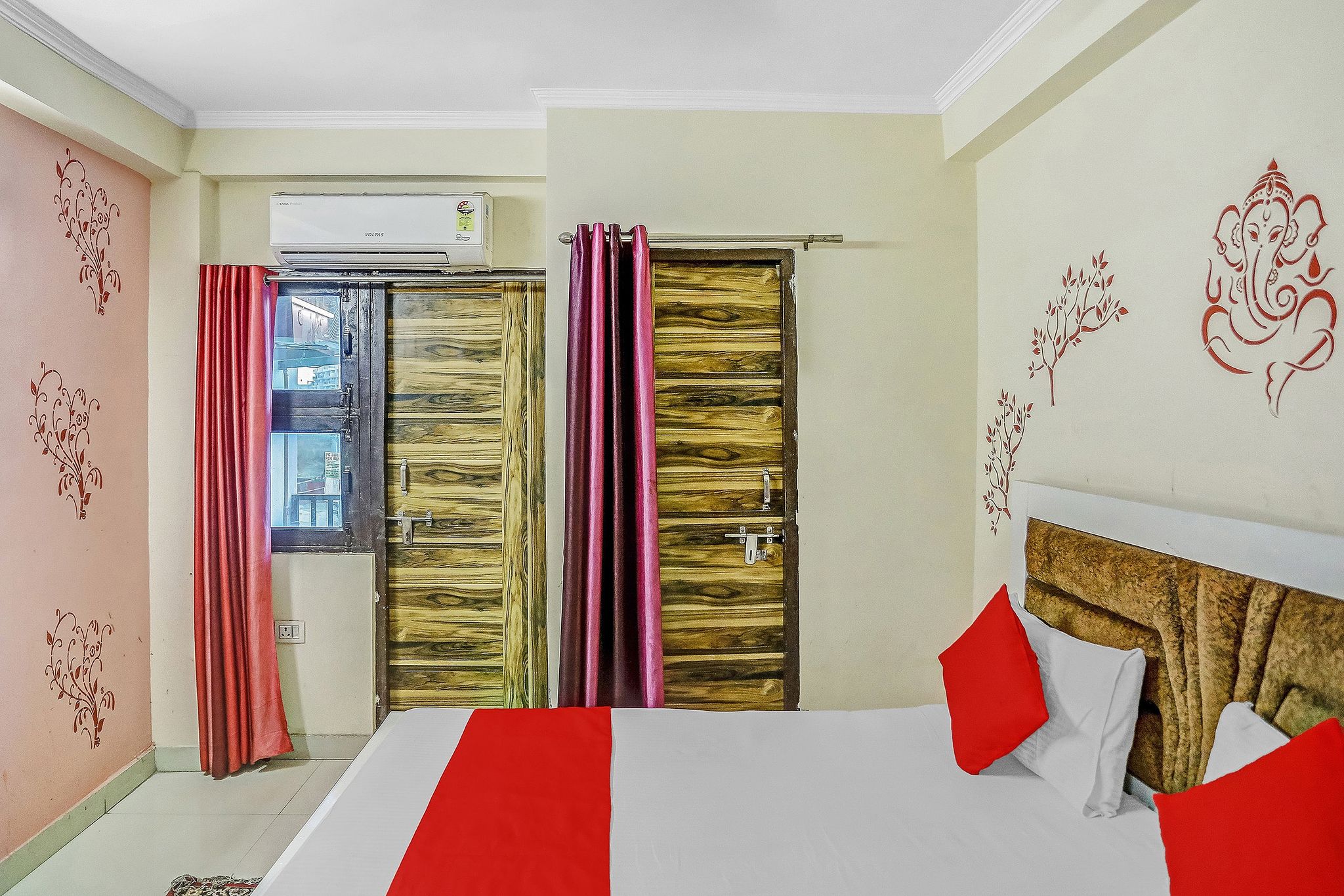 Hotel O Shankar Hotel Ghaziabad Railway Station Classic 4