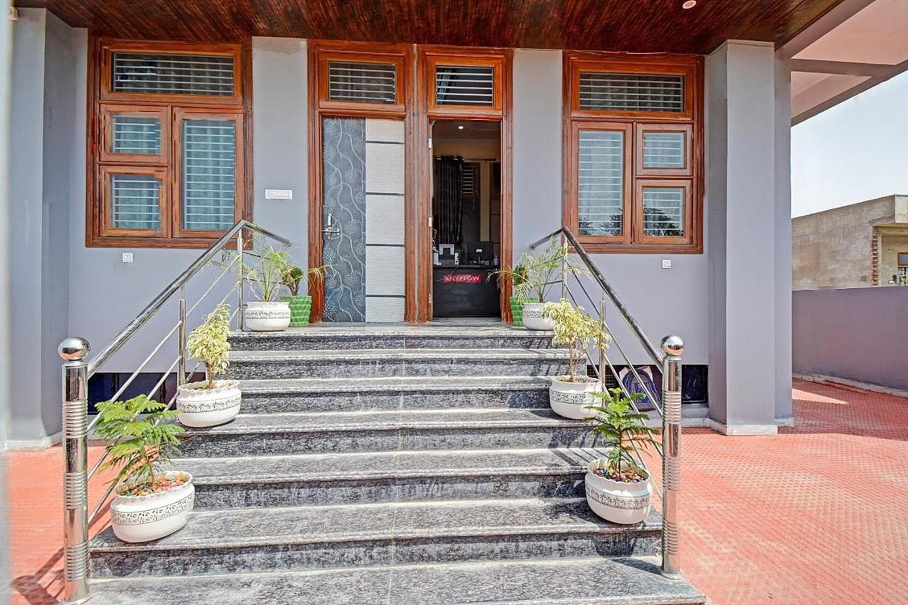 Hotel Exterior