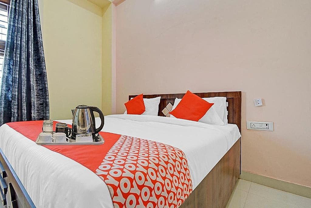 OYO Flagship 87823 Hotel Kalot Classic Room 5