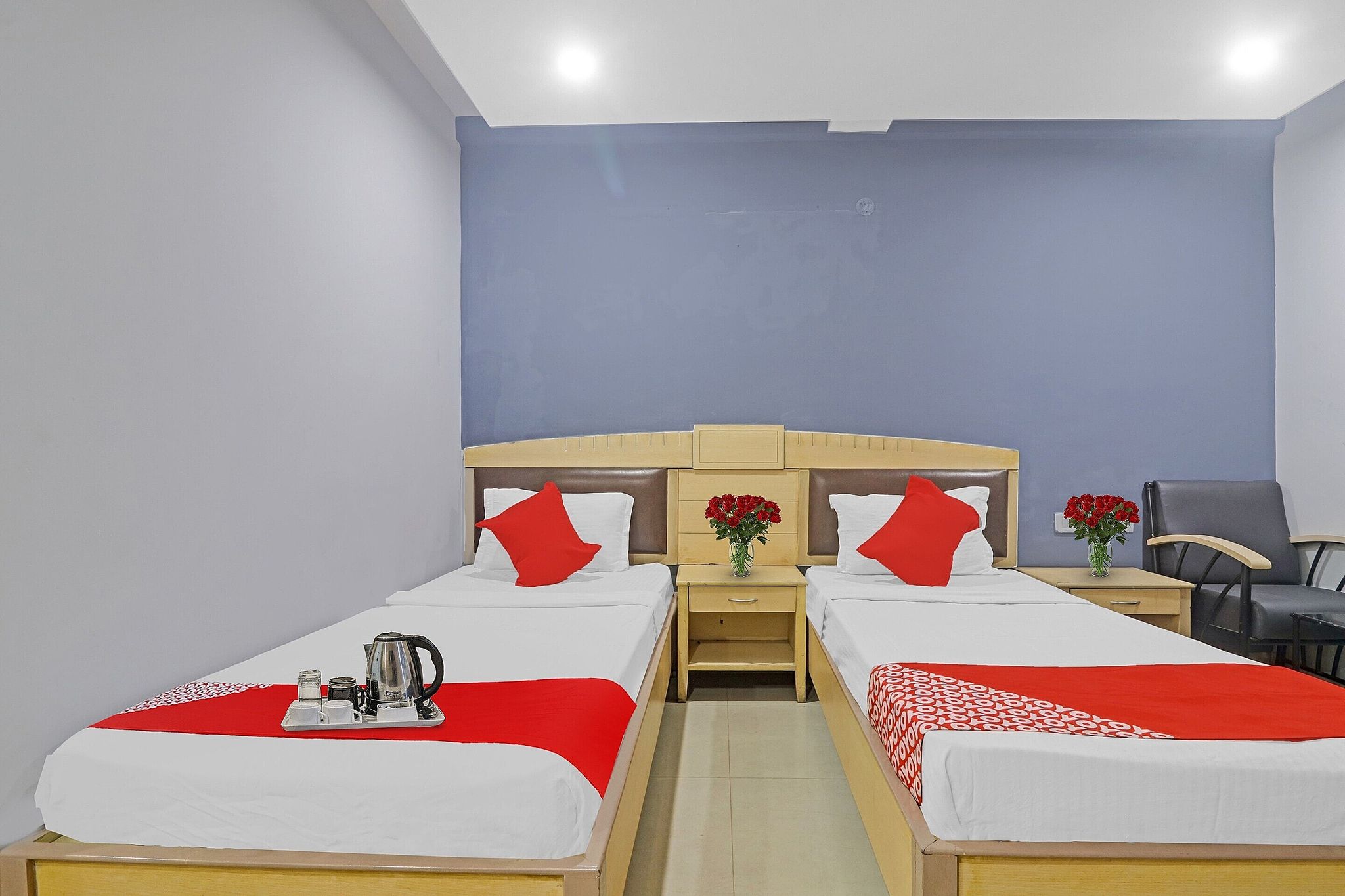 Hotel O by OYO Padmini Near Lakdikapool Metro Station Classic 8