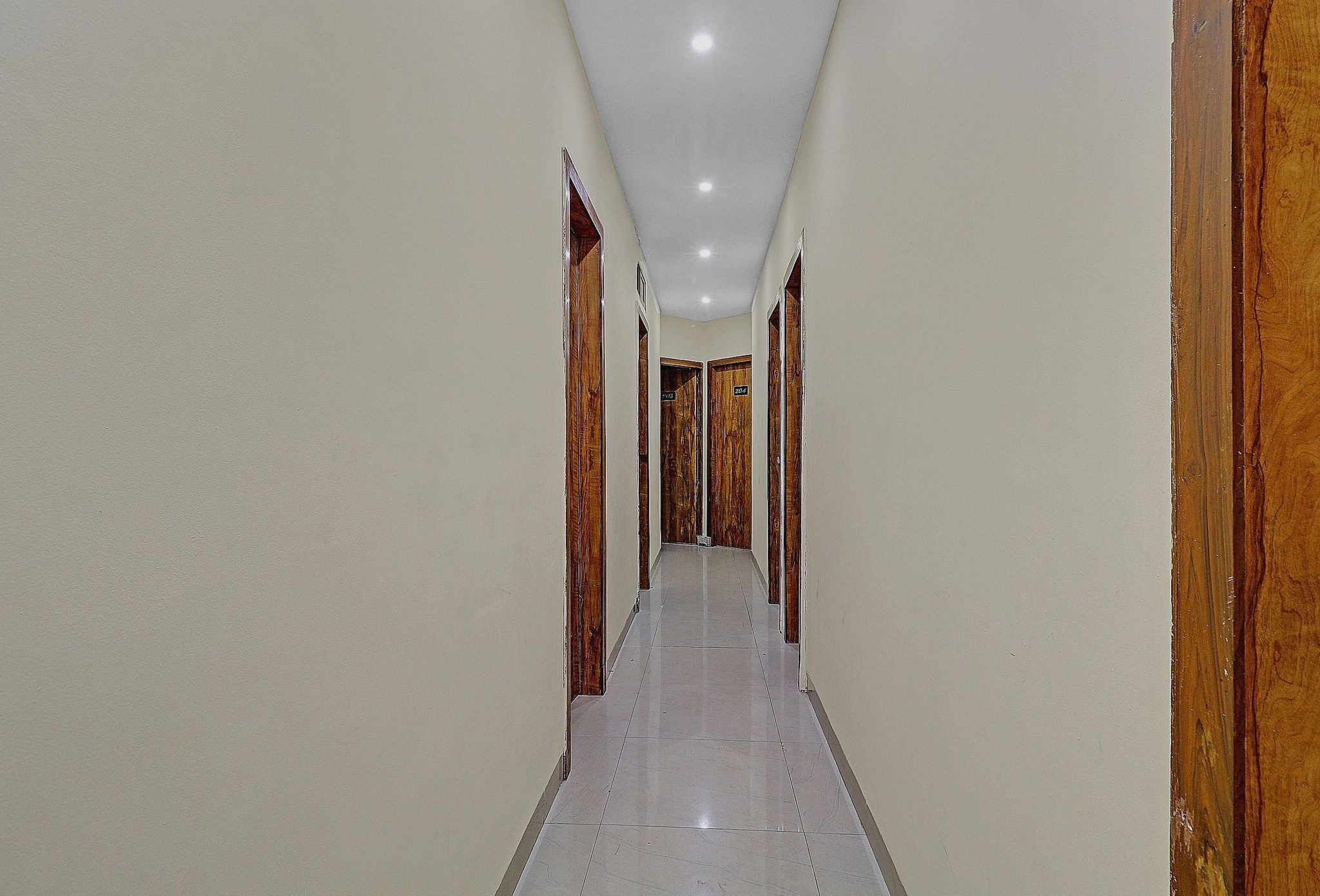 undefined Hotel O The Mumbai Inn Near Chhatrapati Shivaji International Airport 4