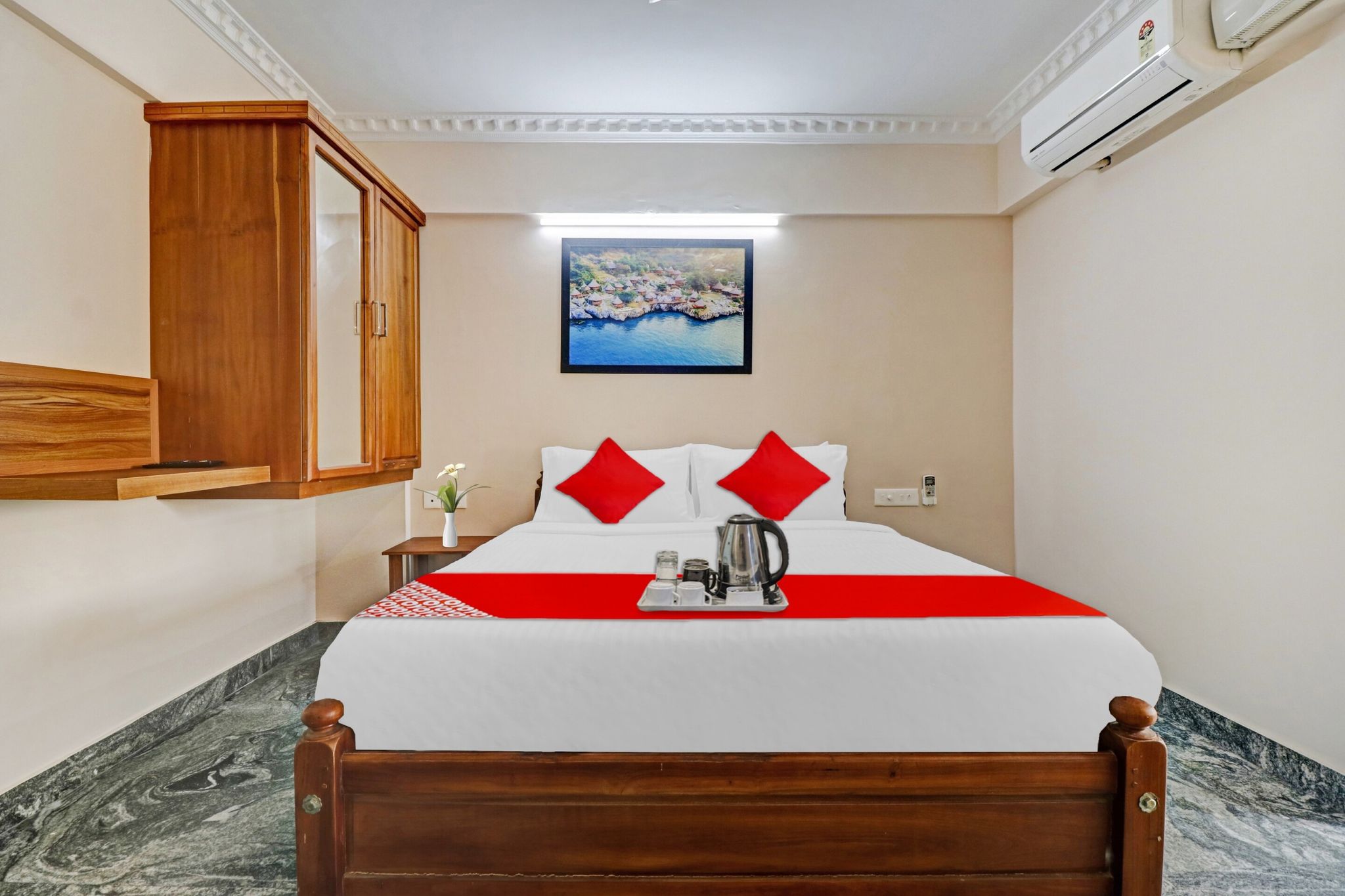 Hotel O Poptavern Premium Classic 4