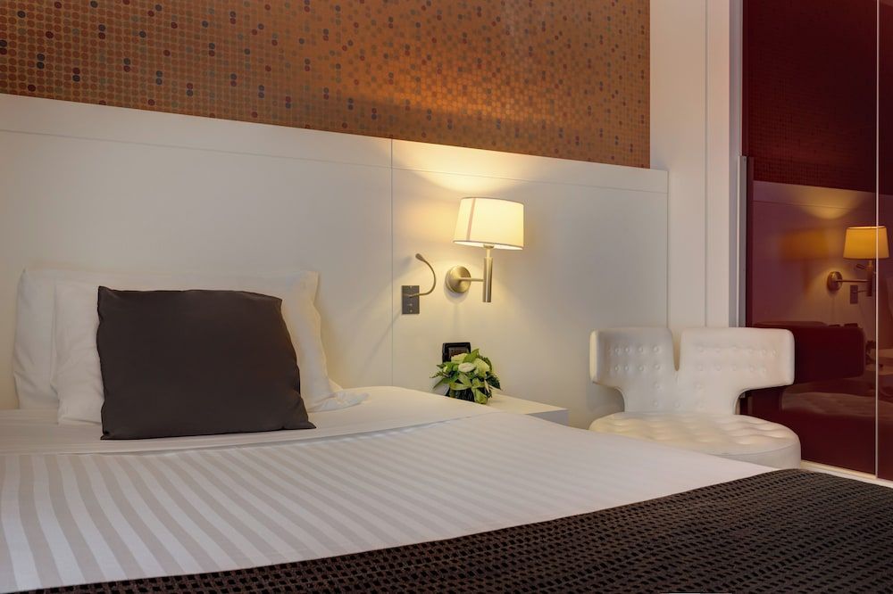 undefined iH Hotels Roma Z3 9