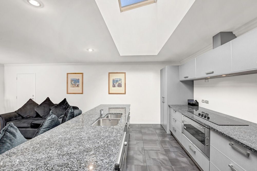 The Hotel Nelson Executive Apartment, 4 Bedrooms 6