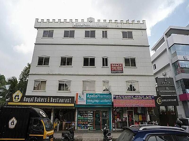 undefined FabHotel Lime Light 6