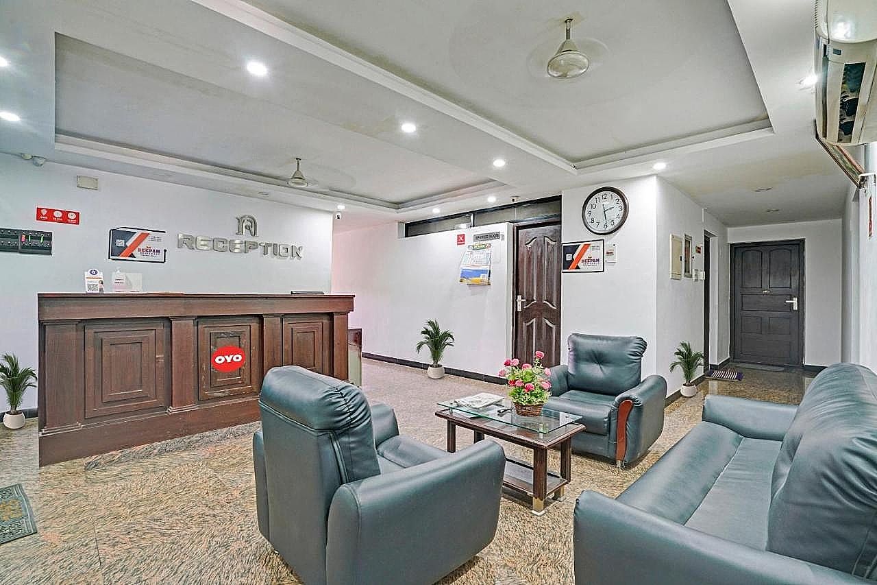 undefined FabHotel Lime Light 5