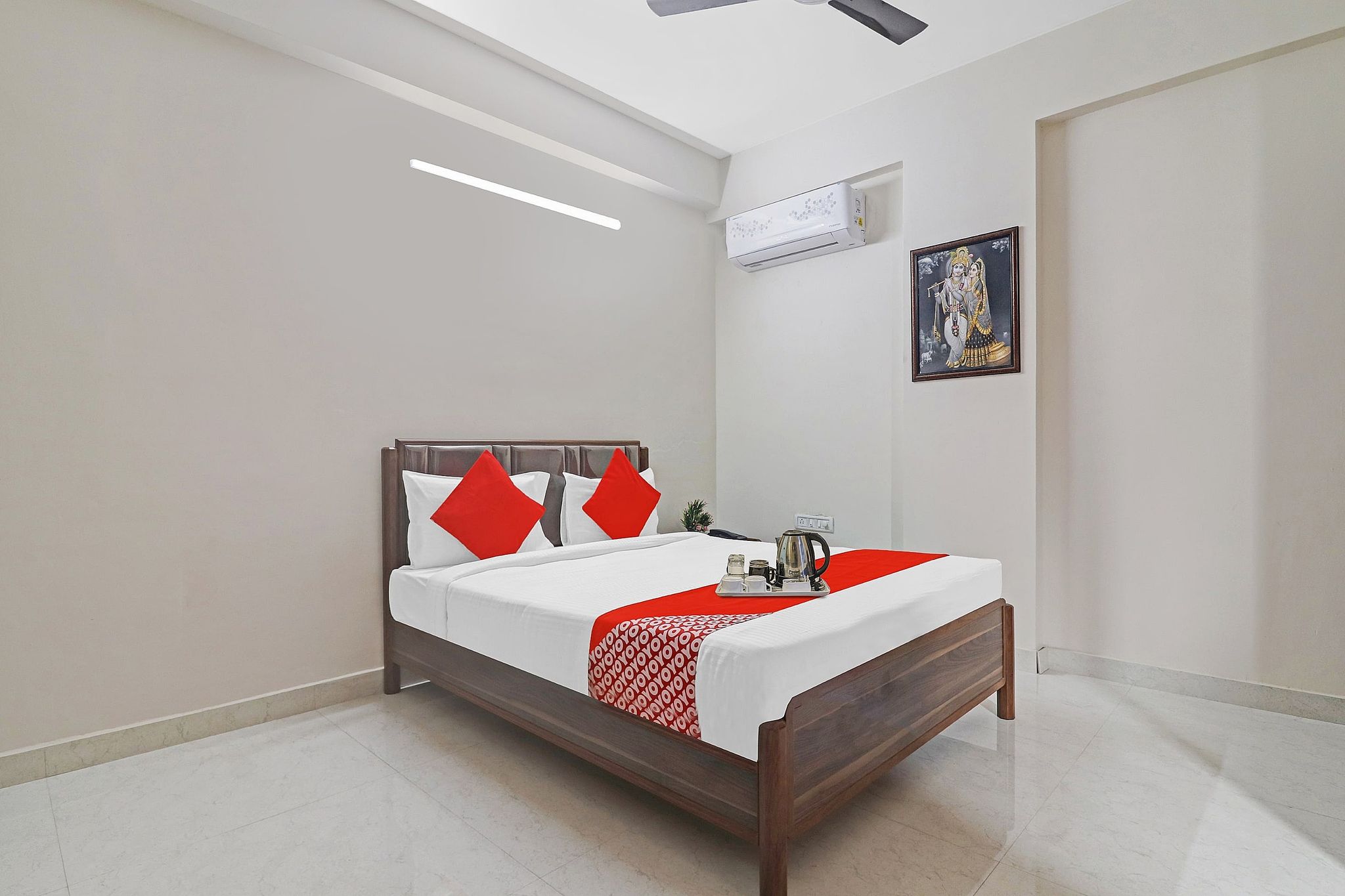 Hotel O SILVER SUITES Deluxe Room 8