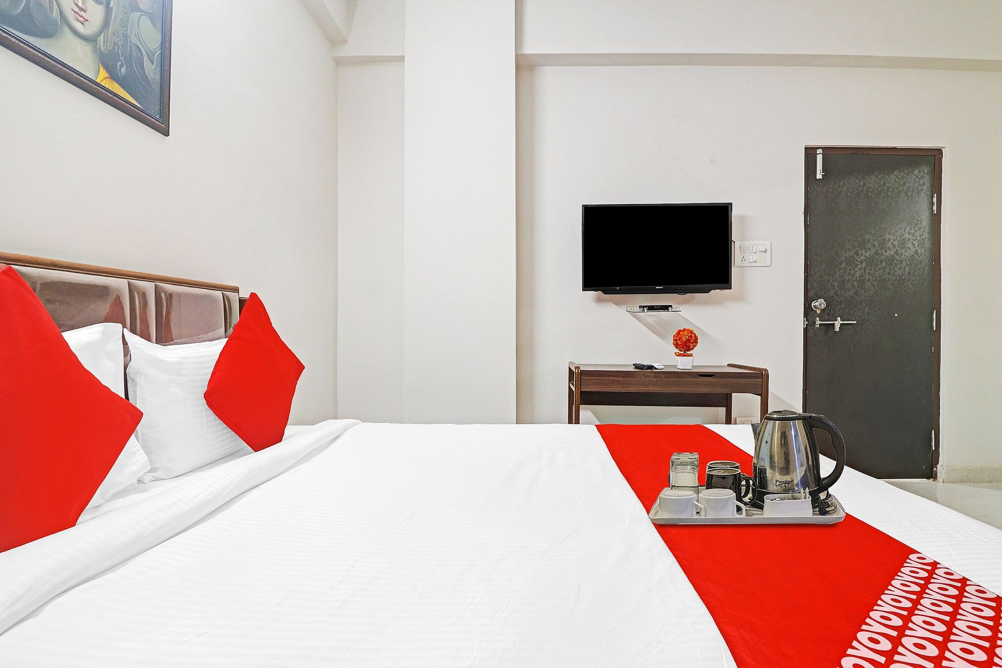 Hotel O SILVER SUITES Deluxe Room 9