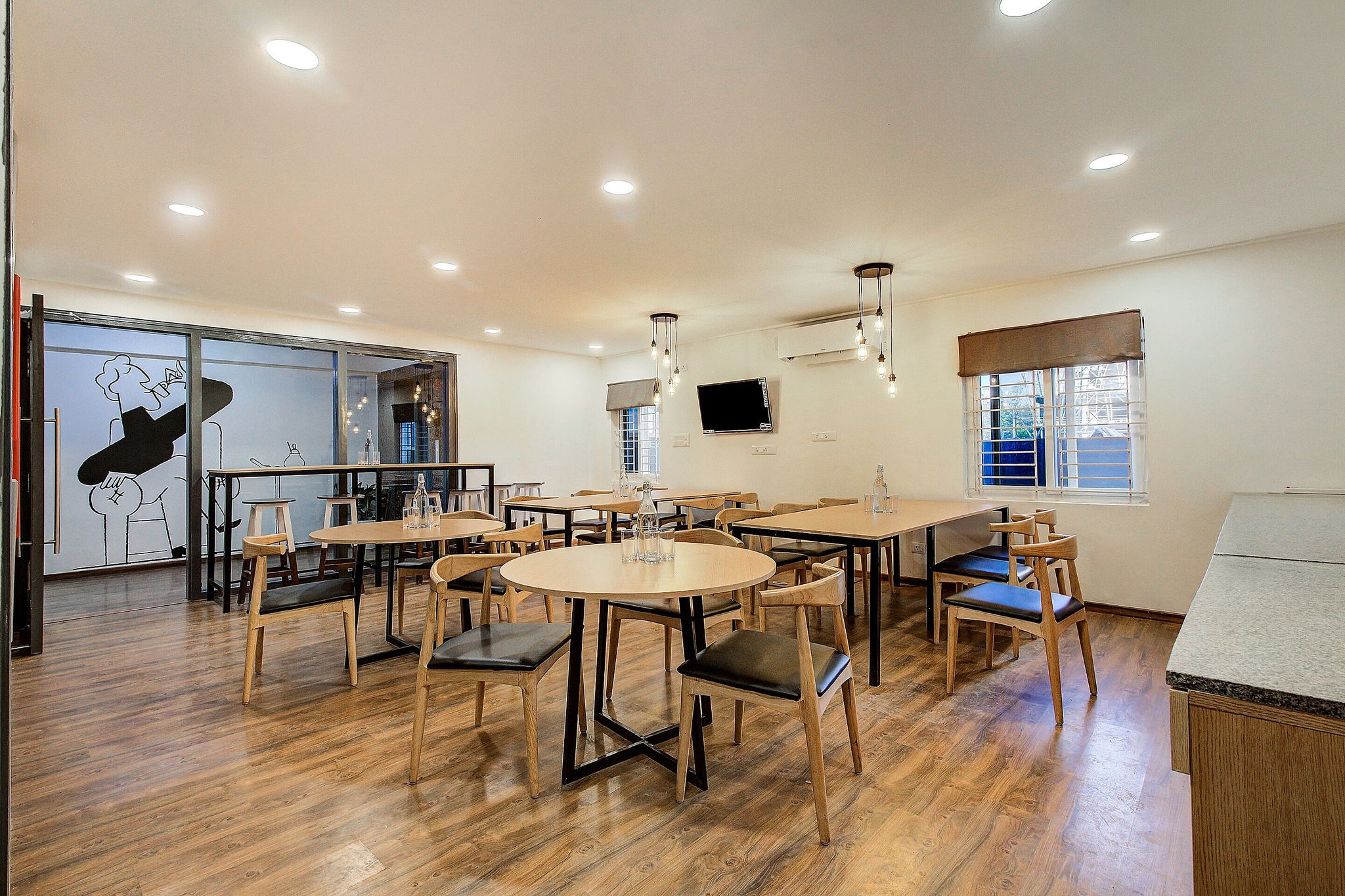 Food & Dining