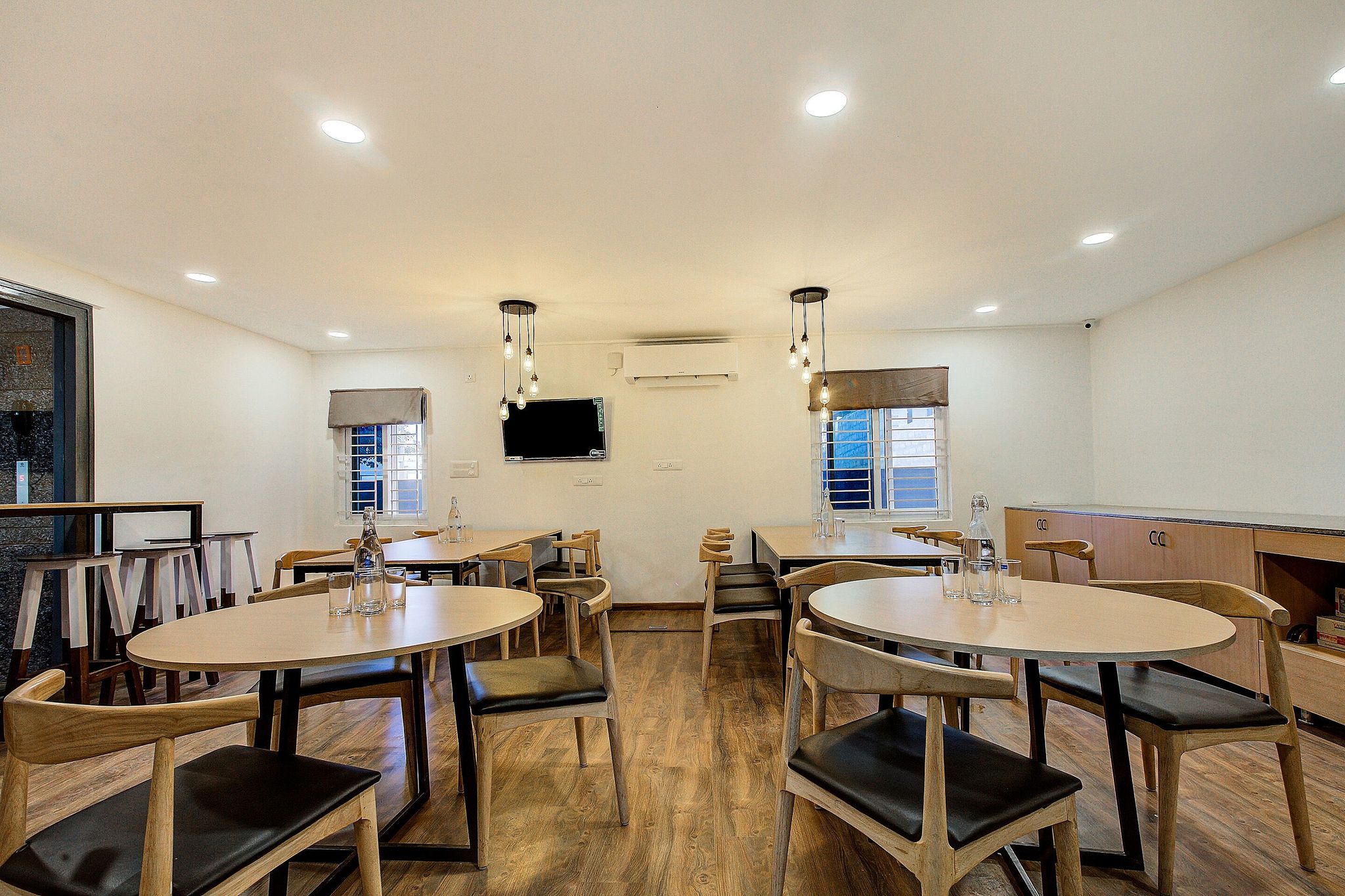 Food & Dining