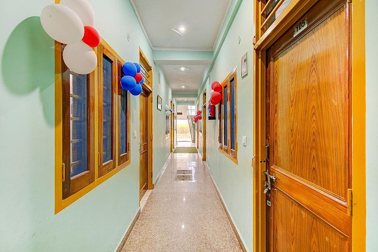 SPOT ON Chandra's Residence