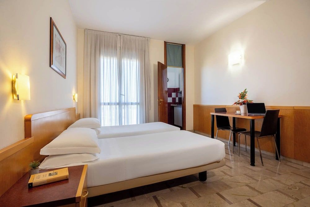 IH Hotels Milano ApartHotel Argonne Park Studio, 2 Twin Beds, Kitchenette