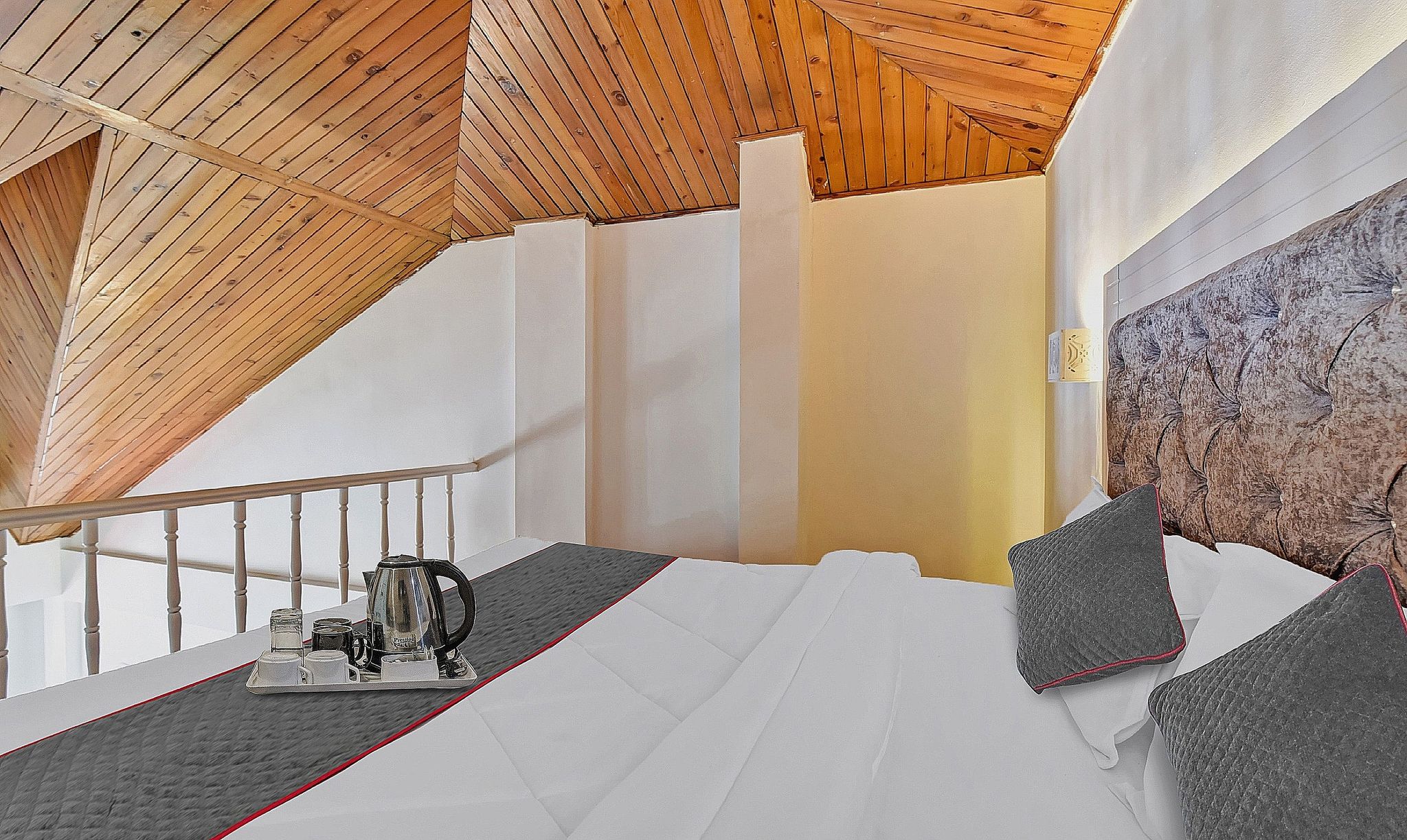 Townhouse 985 Hotel Hampta Pass View