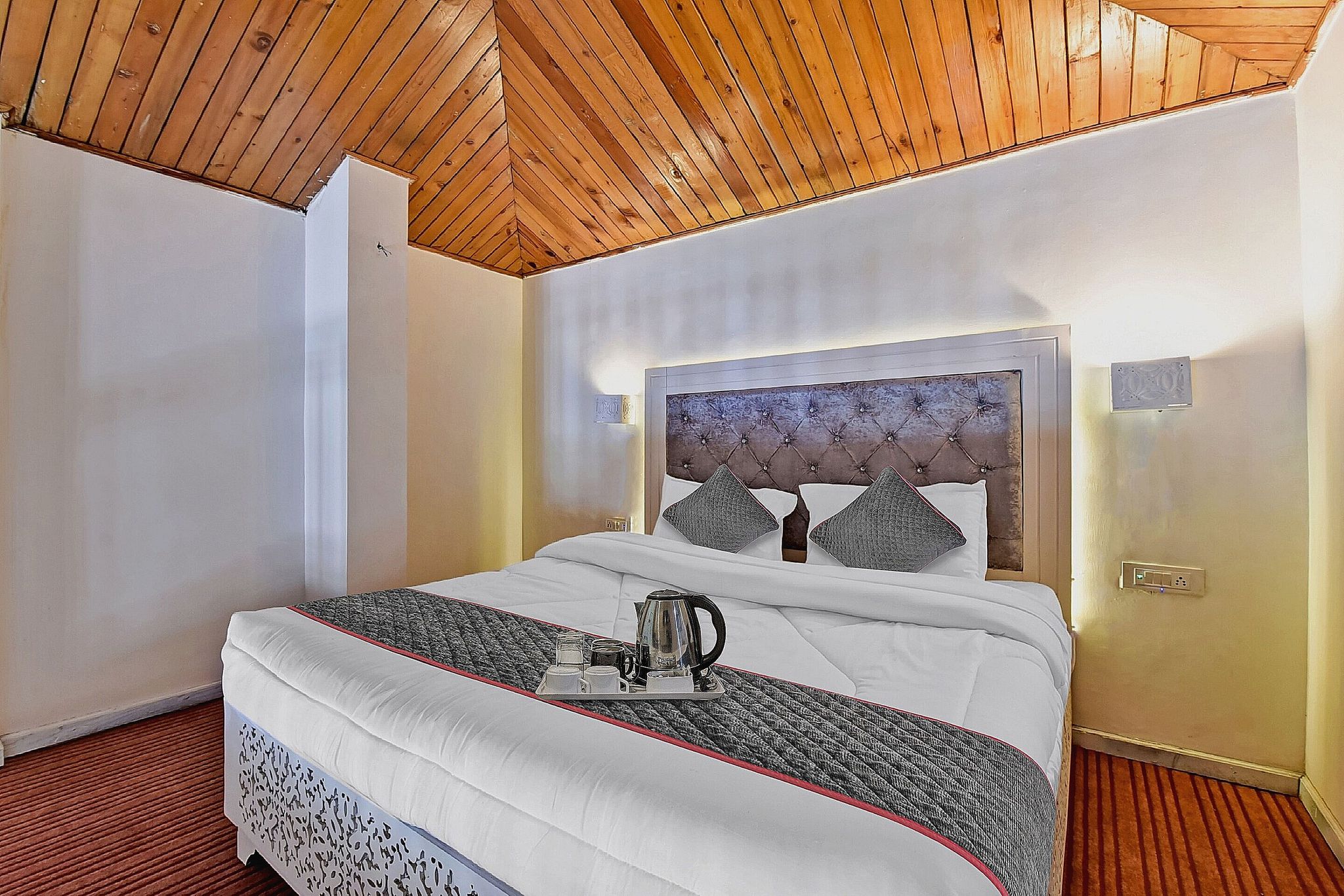 Townhouse 985 Hotel Hampta Pass View