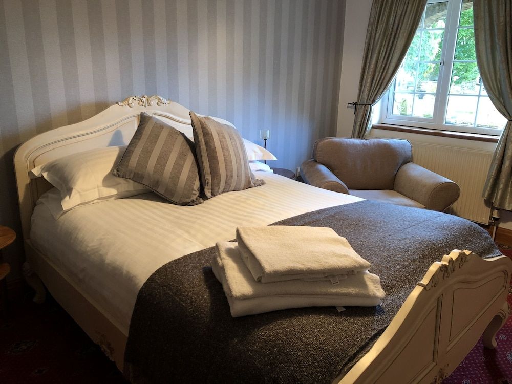 The Crooked Inn Double Room, Ensuite, Courtyard View (Dog Friendly )