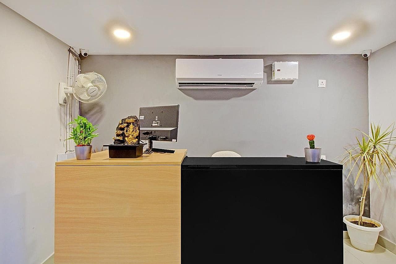 undefined OYO Townhouse 572 RCC Skyline 9
