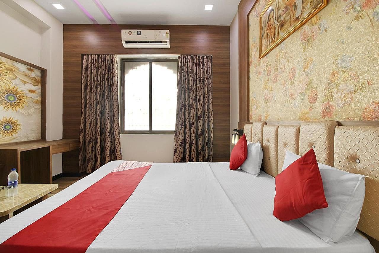 Hotel O by OYO Royal Guest House Classic Room 4