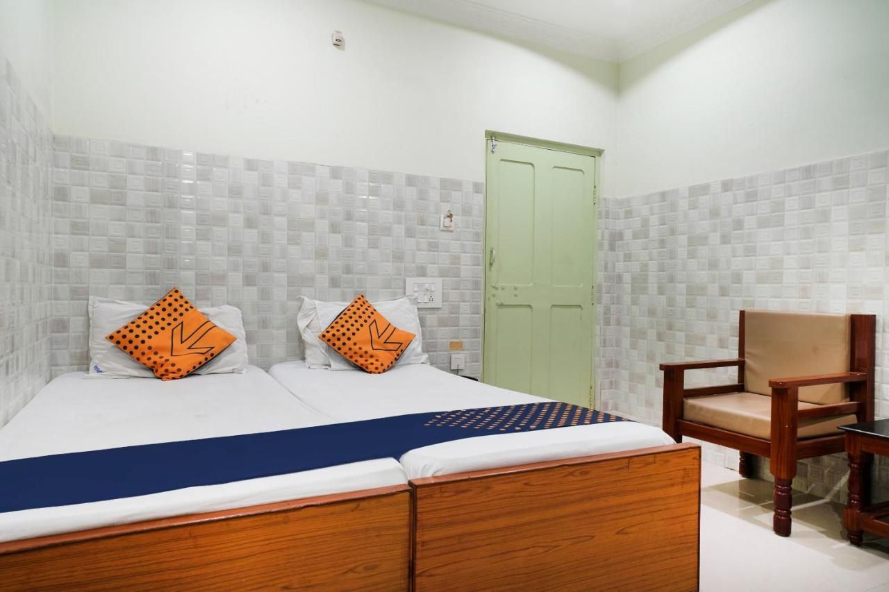 Small Twin Room