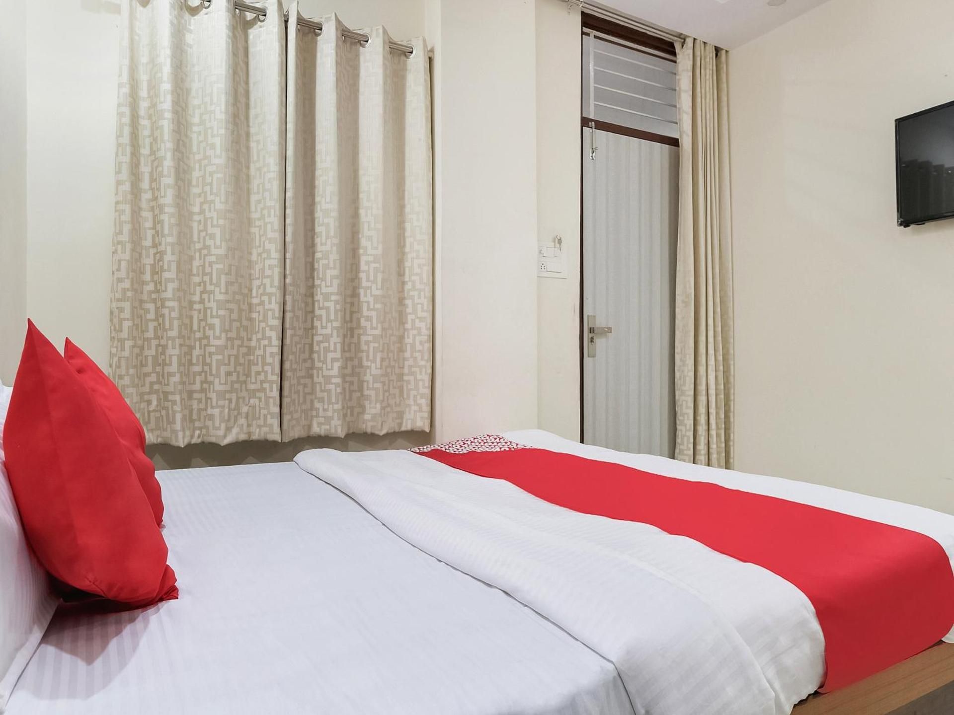 undefined OYO 74321 Hotel Dwarika Palace 10