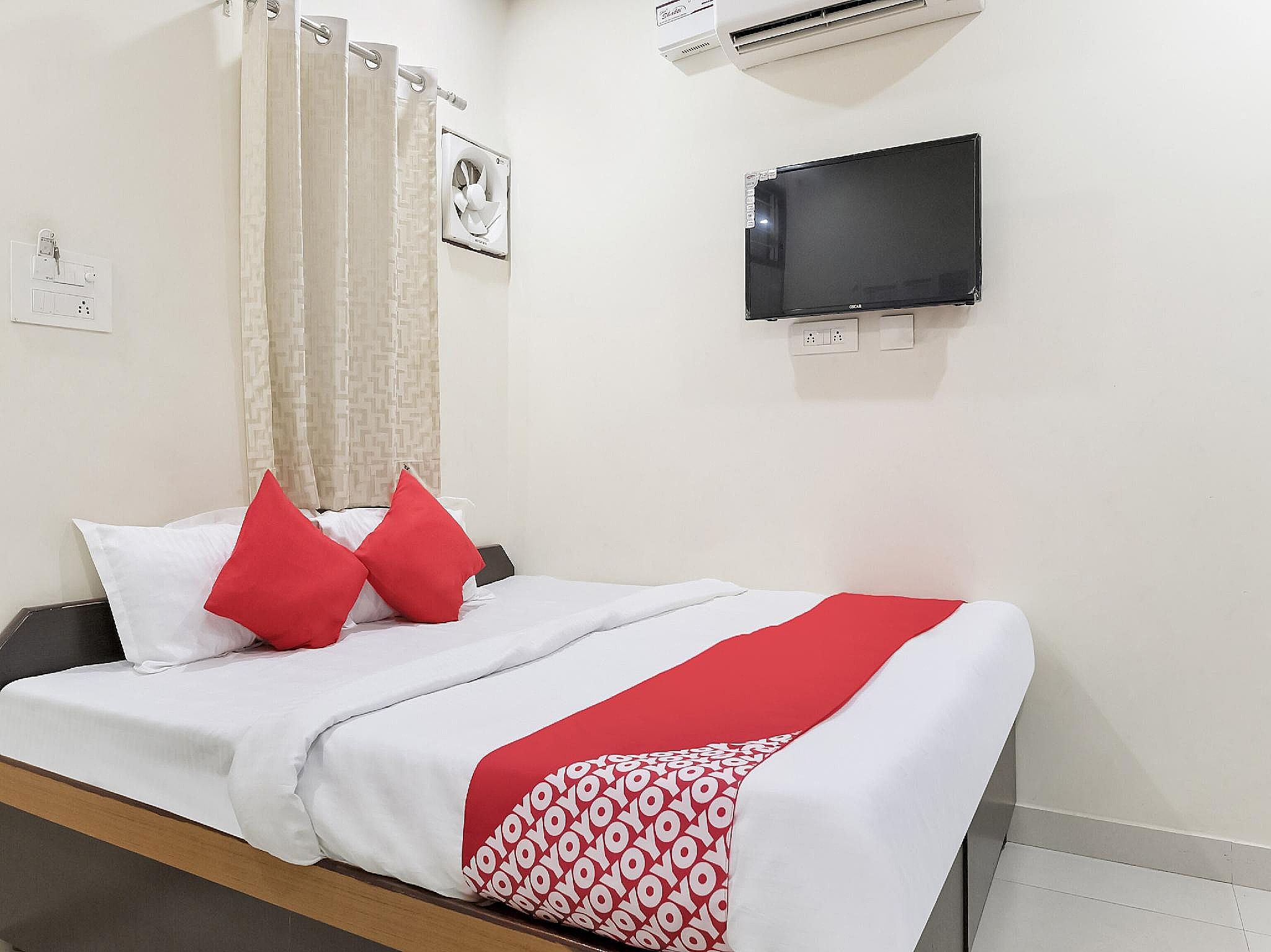 OYO 74321 Hotel Dwarika Palace Classic 4