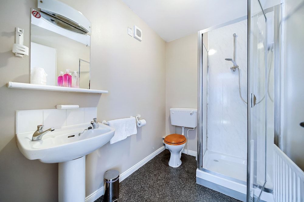 The Iona Inn Family Room 5