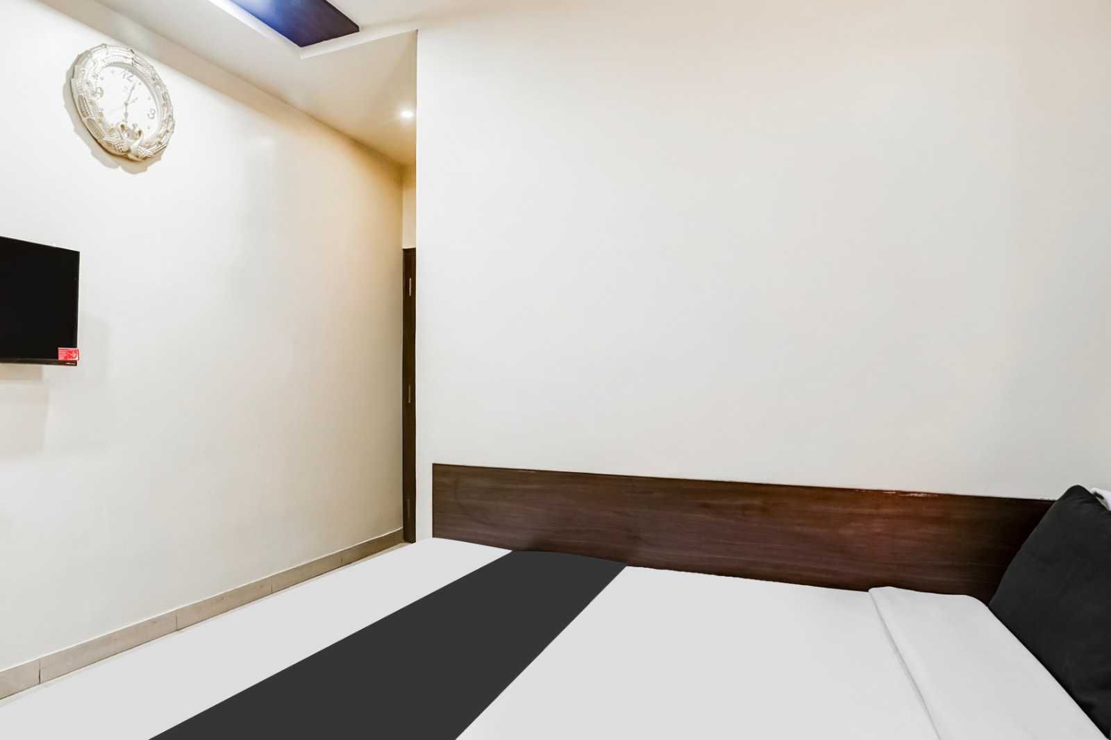 Super Collection O Sindhi Camp Formerly Hotel Abhinandan Inn Classic Room 12