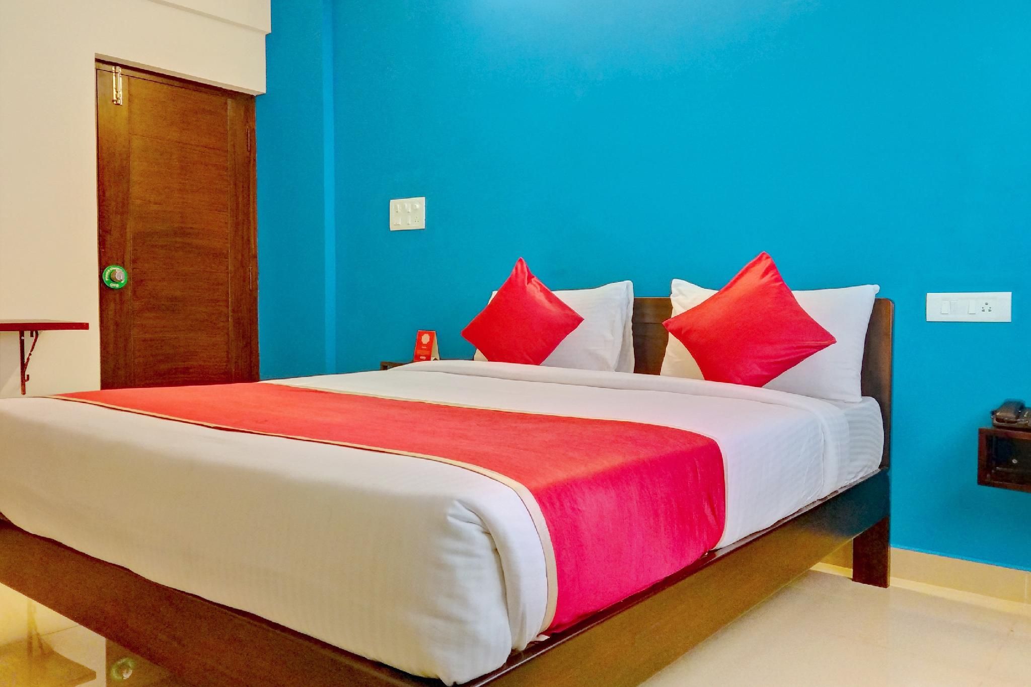 Collection O 10446 12 Degree West Classic Double or Twin 2