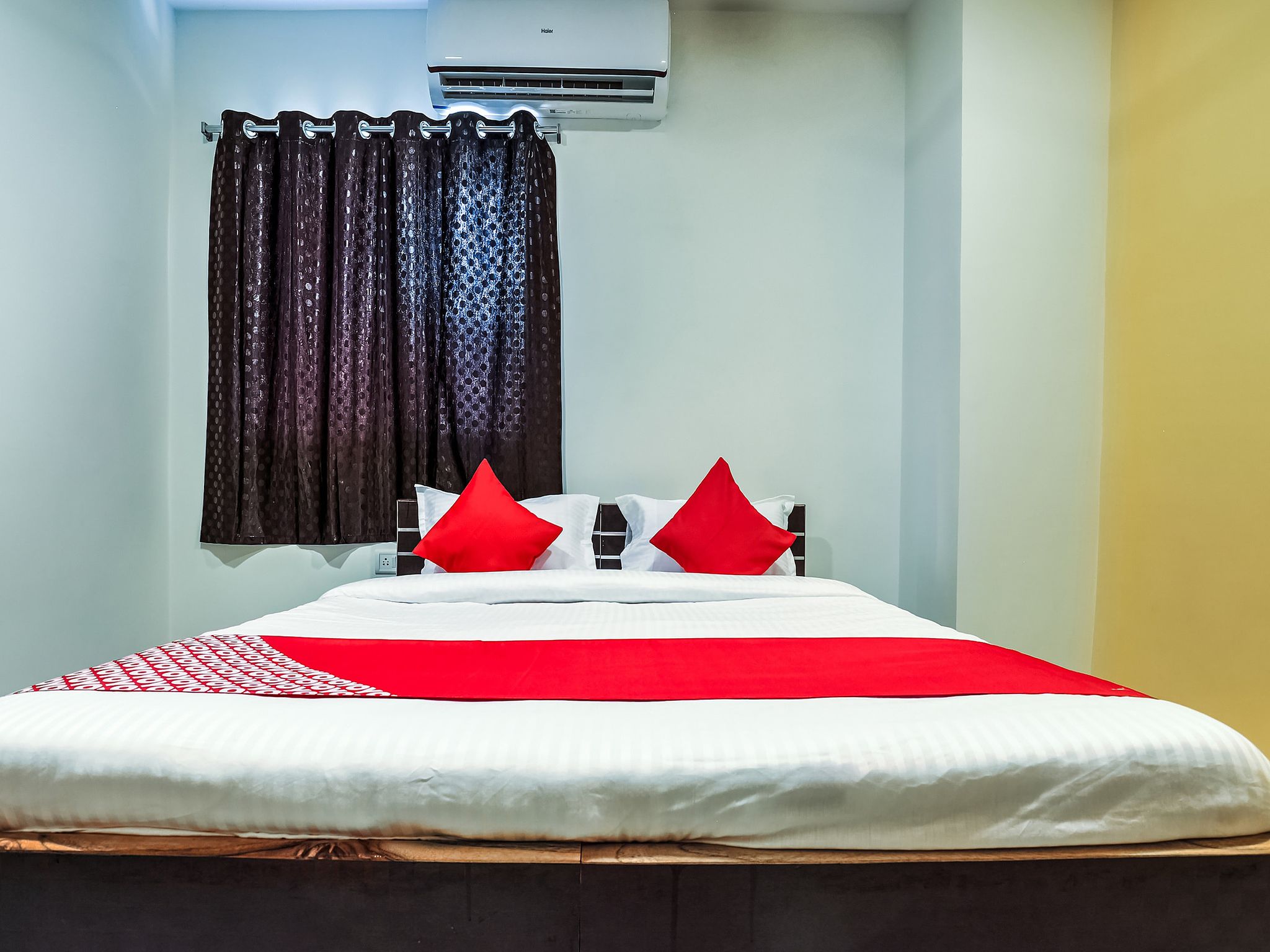 Capital O Saharsh Grand Near Shilparamam Classic Room 11