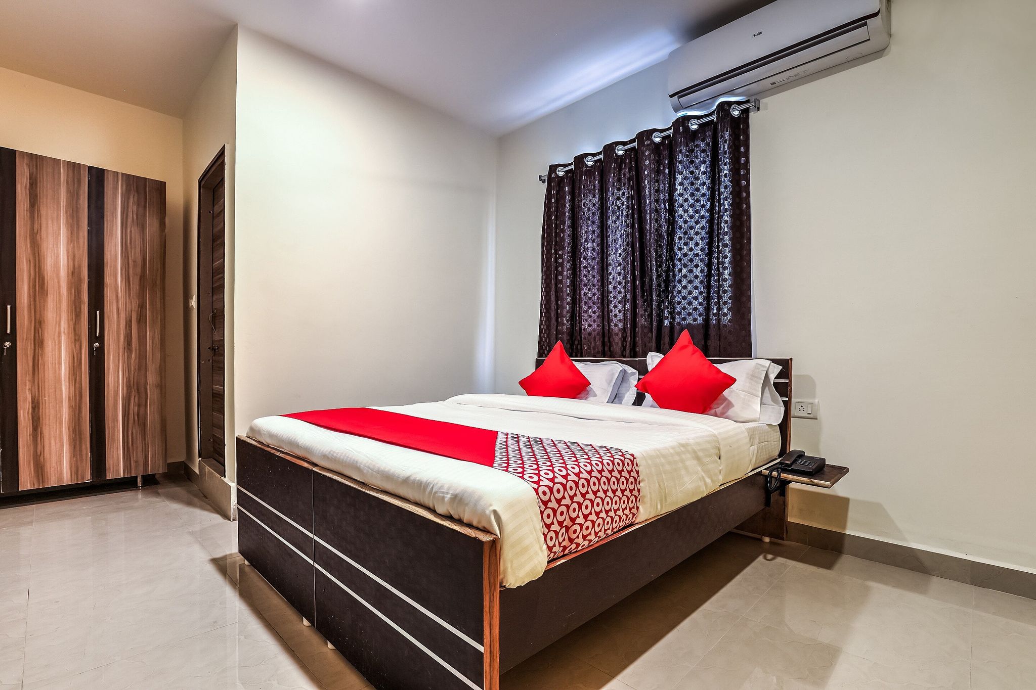 Capital O Saharsh Grand Near Shilparamam Classic Room 19