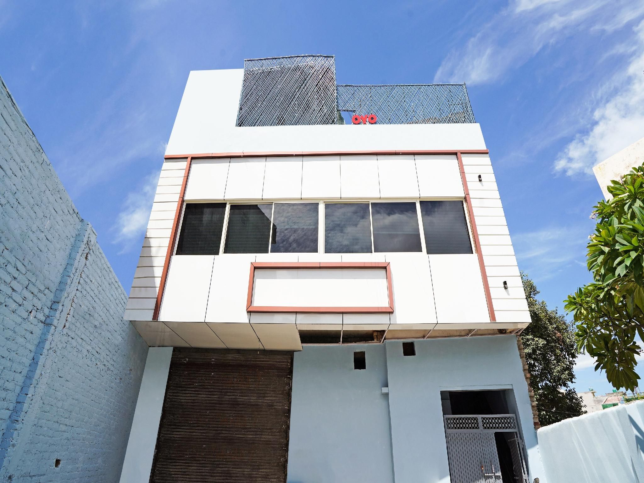 Main Image