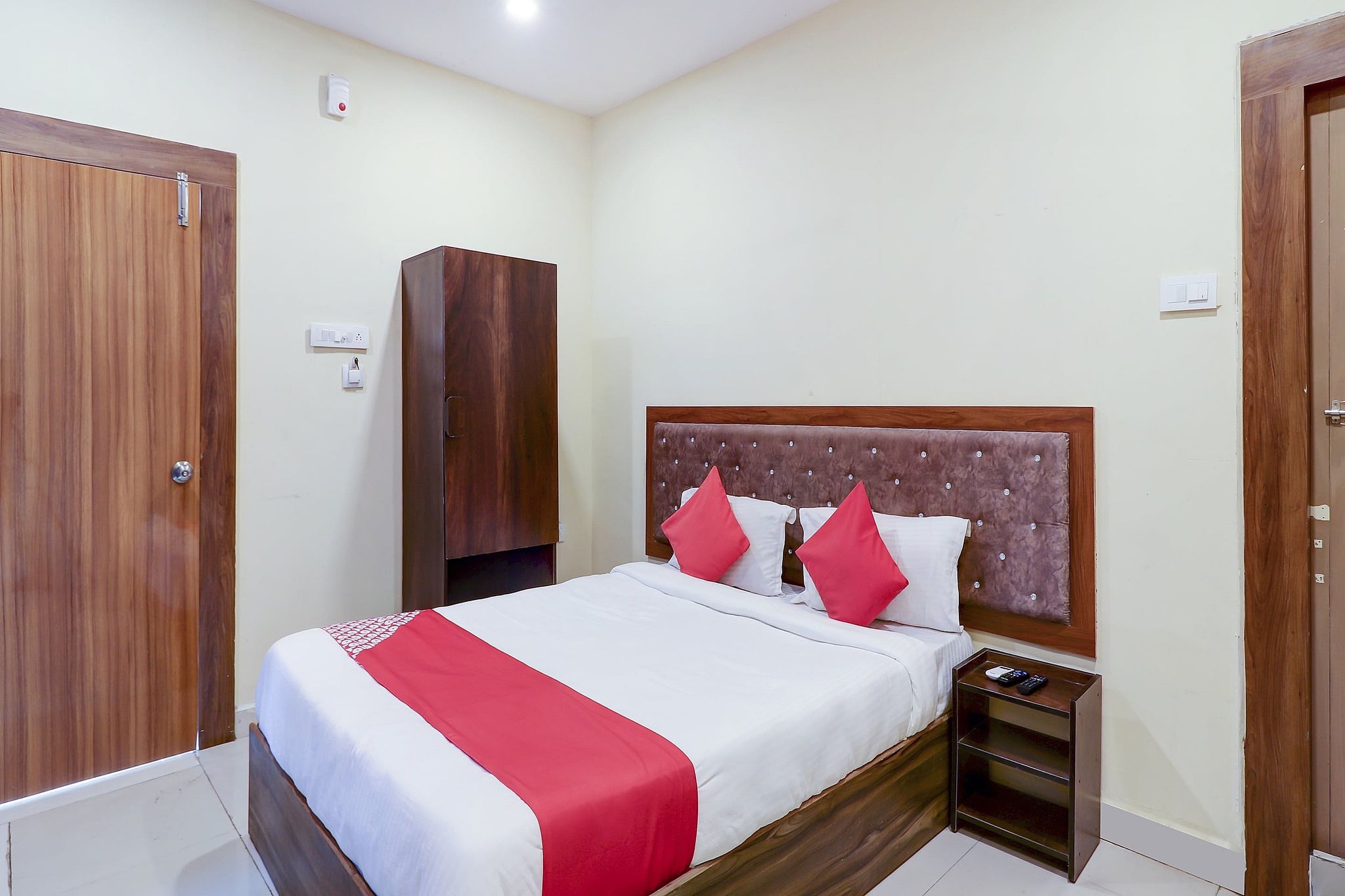 Hotel O Rsquare Elite Classic 14