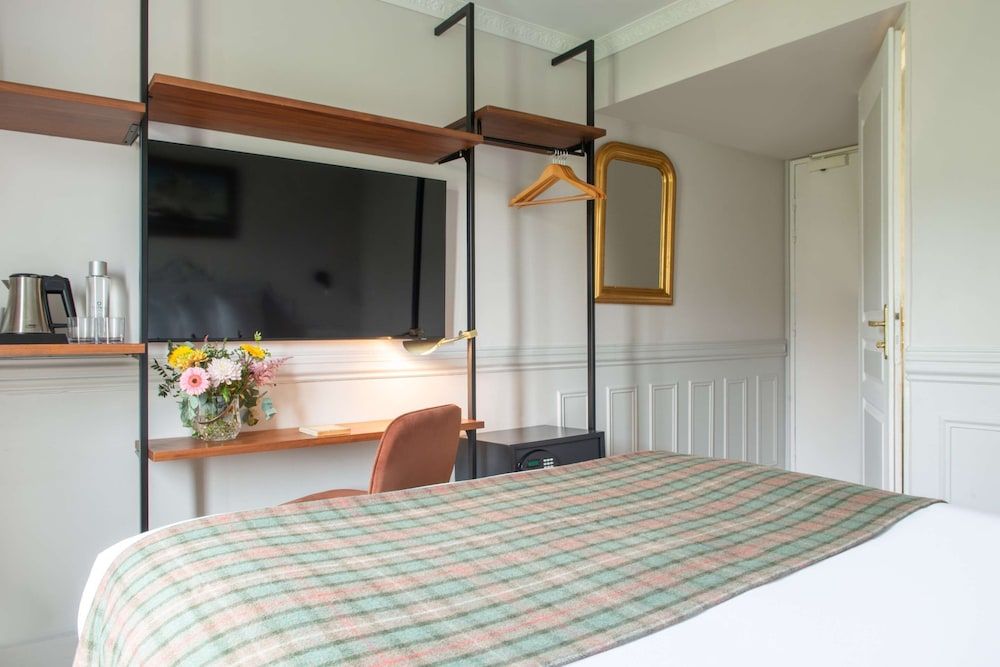 Hotel de la Porte Dorée Standard Double Room 3