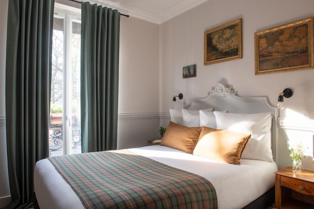 undefined Hotel de la Porte Dorée 2