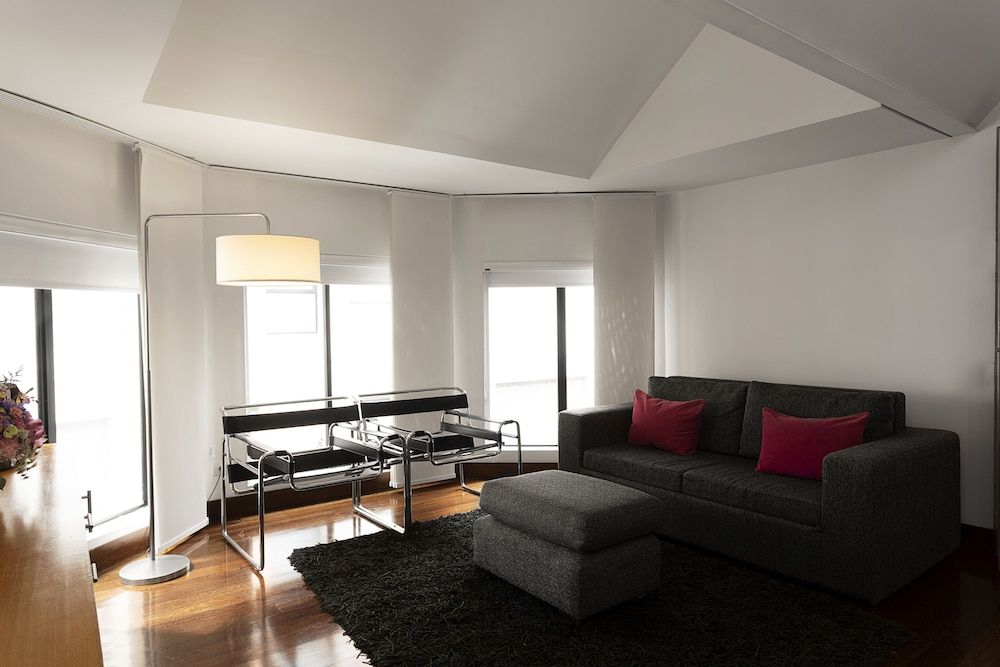 Bh la Quinta- Suites Traditional Room 7