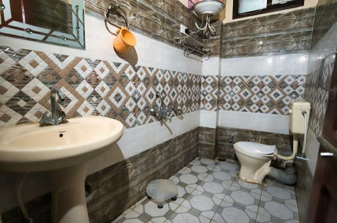 Hotel O New Shushant Regency