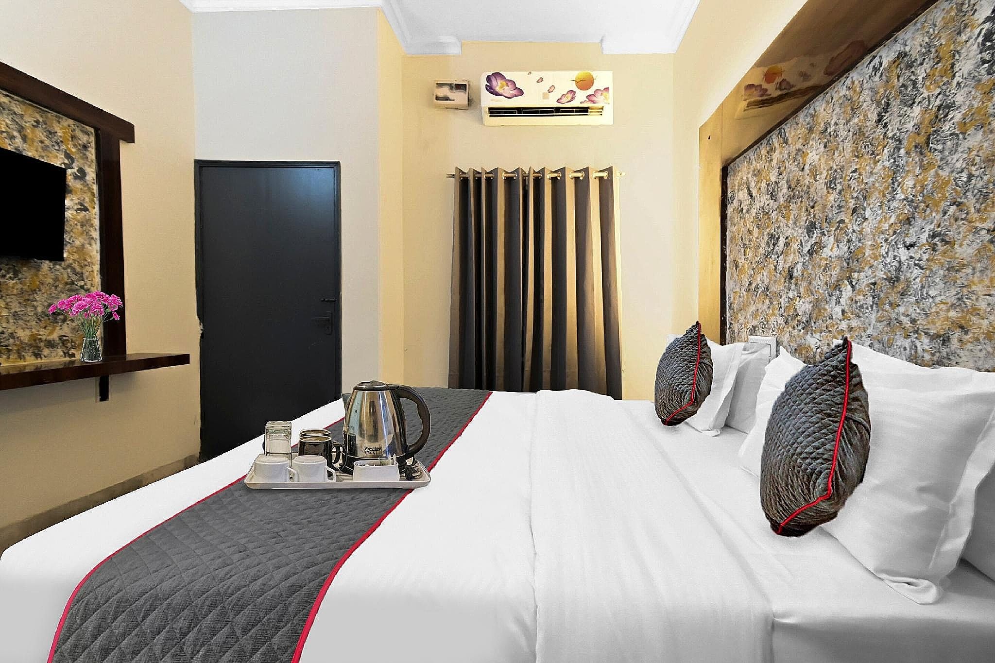 Hotel O Classic Holidays Classic Room 7