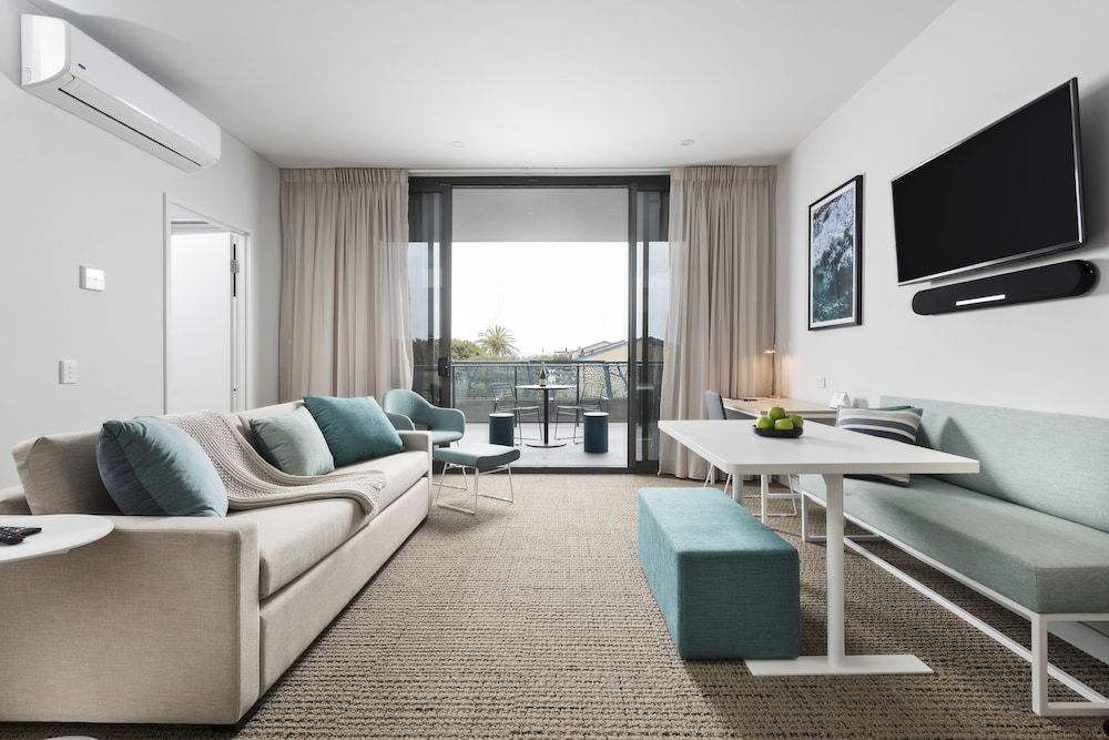 Quest Scarborough Deluxe Apartment (1 King Bed or 2 Single Beds) 4